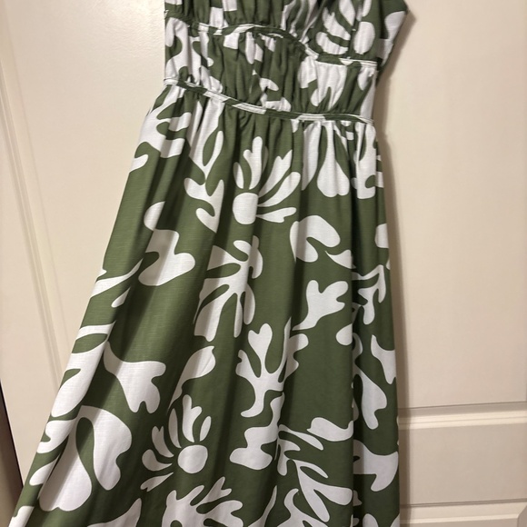 Fun flirty midi dress - Picture 2 of 3